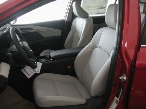 New 2026 Toyota Camry XLE AWD/4WD image 7