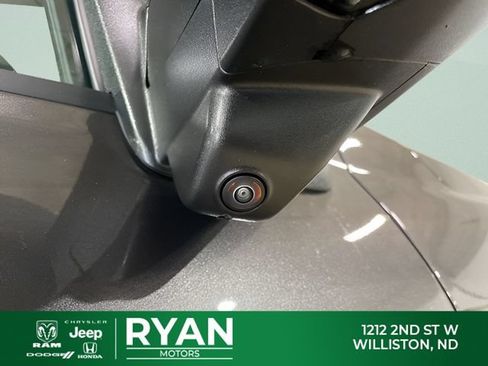 New 2026 RAM 2500 Laramie AWD/4WD image 15