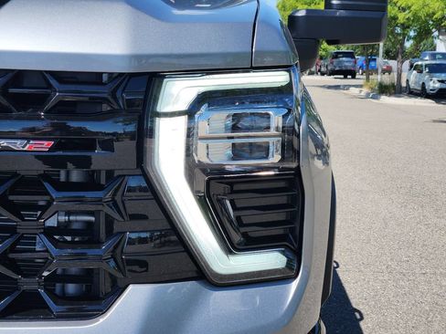 Used 2025 Chevrolet Silverado 2500 ZR2 w/ Technology Package AWD/4WD image 36