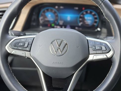 Used 2024 Volkswagen Atlas SE image 15