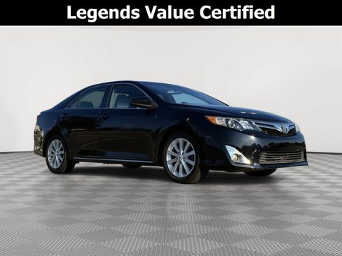 Used 2012 Toyota Camry XLE w/ Preferred Accessory Pkg FWD image 1
