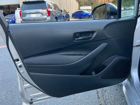 Used 2025 Toyota Corolla LE image 11