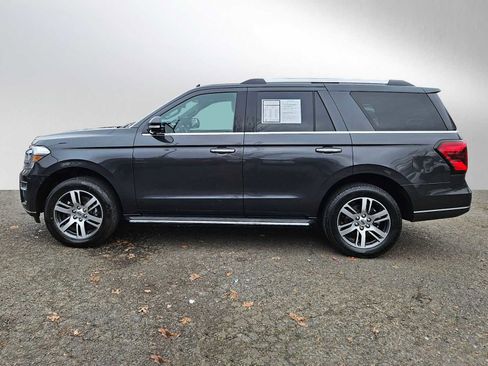 Used 2022 Ford Expedition Limited image 6