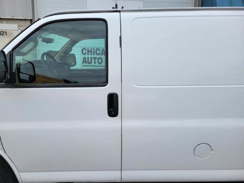 Used 2016 Chevrolet Express 2500 image 4