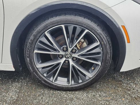 Used 2023 Toyota Prius XLE image 8