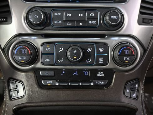 Used 2017 Chevrolet Suburban Premier image 31