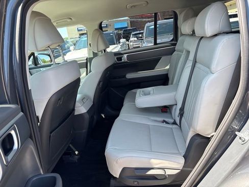 Used 2025 Hyundai Santa Fe SEL AWD/4WD image 19