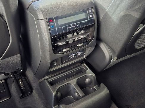 New 2025 Jeep Grand Cherokee L Laredo RWD image 10