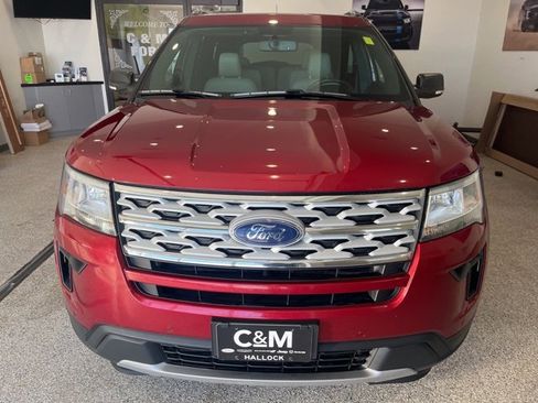Used 2019 Ford Explorer XLT w/ Equipment Group 202A image 2