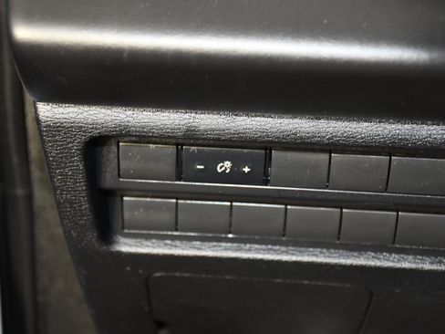 Used 2024 Mitsubishi Outlander ES AWD/4WD image 32