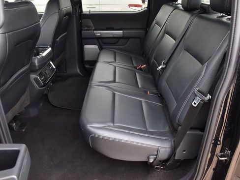 Certified 2022 Ford F150 XLT w/ Equipment Group 302A High image 11