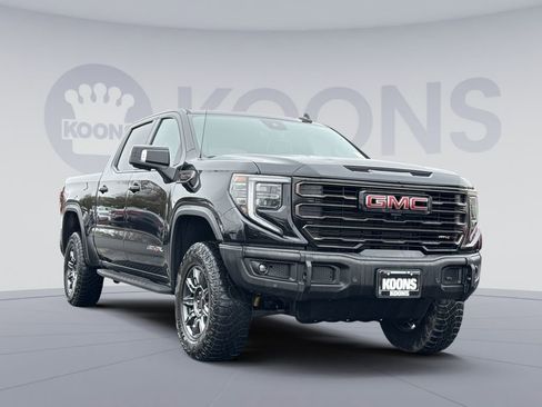 Used 2024 GMC Sierra 1500 AT4X image 10