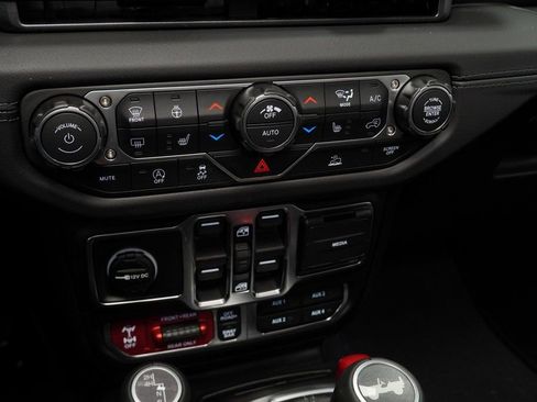 New 2026 Jeep Wrangler Unlimited Rubicon image 24