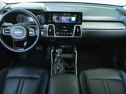 Used 2023 Kia Sorento S AWD/4WD image 27