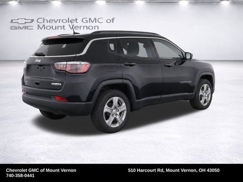 Used 2024 Jeep Compass Latitude AWD/4WD image 35