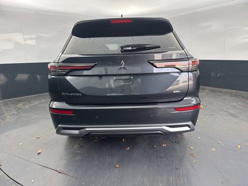 New 2025 Mitsubishi Outlander SEL image 4