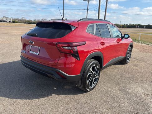 New 2026 Chevrolet Trax RS w/ Sunroof Package image 5