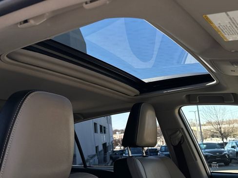 Used 2016 Toyota RAV4 Limited w/ Advanced Technology Package image 11