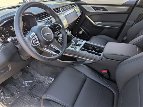 New 2026 Jaguar F-PACE R-Dynamic S image 19