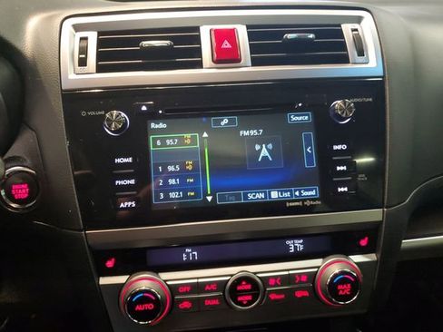 Used 2017 Subaru Legacy 3.6R Limited image 18