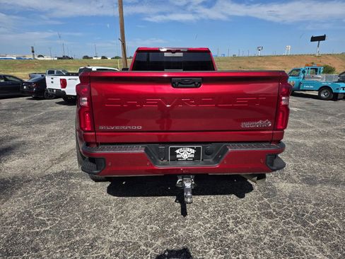 Used 2025 Chevrolet Silverado 3500 High Country w/ Technology Package AWD/4WD image 6