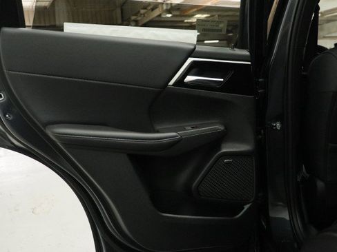 New 2026 Mitsubishi Outlander LE FWD image 26