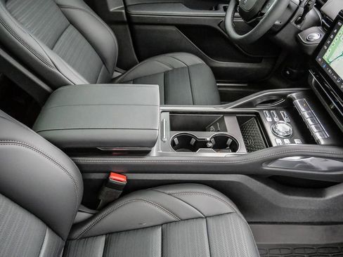 New 2026 Lincoln Nautilus Reserve w/ Jet Appearance Package image 18