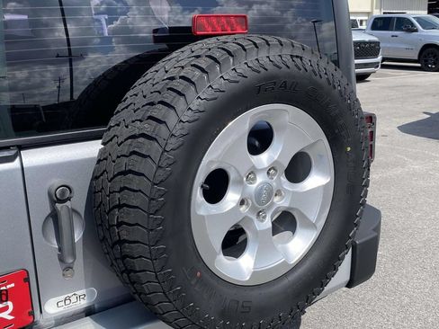 Used 2013 Jeep Wrangler Sport AWD/4WD image 17