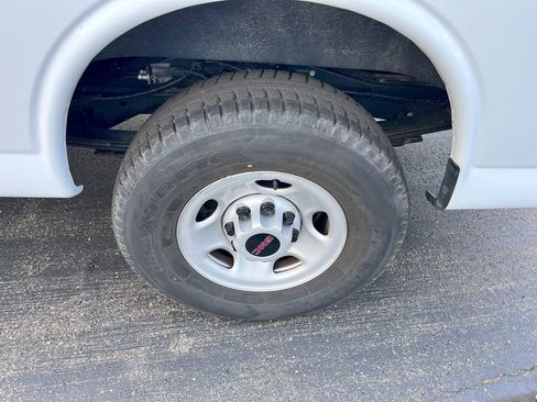 Used 2024 GMC Savana 2500 Work Van image 20