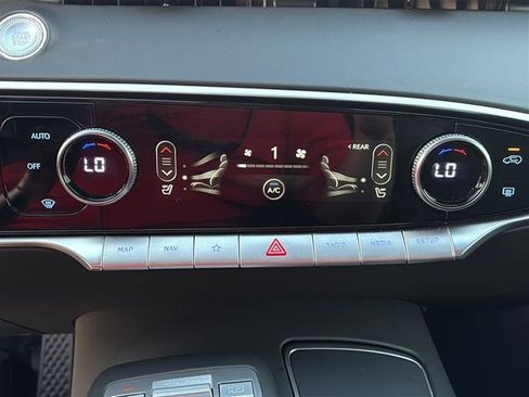 Used 2025 Genesis GV70 2.5T image 25