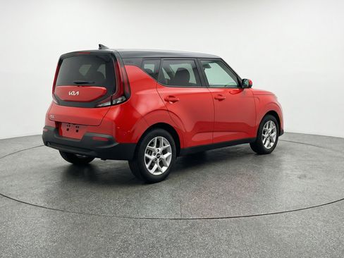 Used 2025 Kia Soul LX w/ LX Technology Package image 9