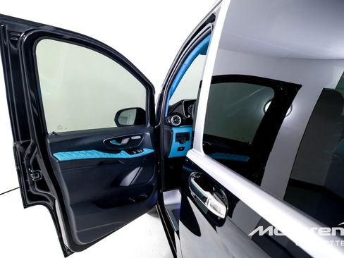 Used 2023 Mercedes-Benz Metris Passenger image 10