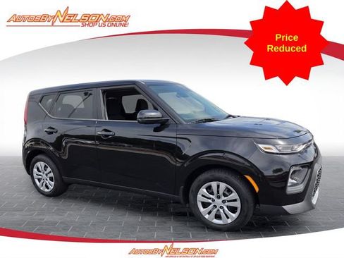 Used 2020 Kia Soul LX FWD image 1
