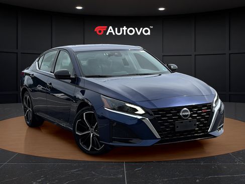 Used 2024 Nissan Altima 2.5 SR FWD image 7