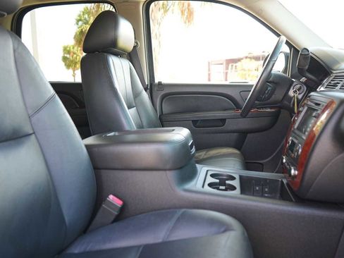 Used 2011 Chevrolet Tahoe LT image 15