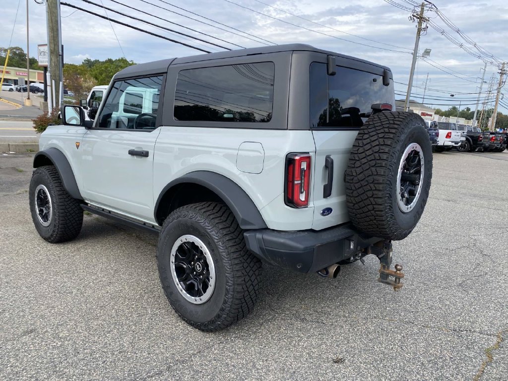 Used 2023 Ford Bronco Badlands w/ Sasquatch Package AWD/4WD image 6