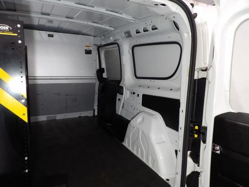 Used 2021 RAM ProMaster City Tradesman image 8