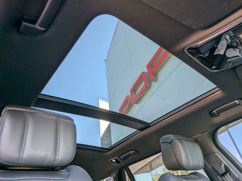 Used 2019 Land Rover Range Rover Long Wheelbase Supercharged image 26