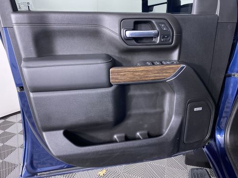 Certified 2021 Chevrolet Silverado 2500 High Country w/ Z71 Off-Road Package image 12