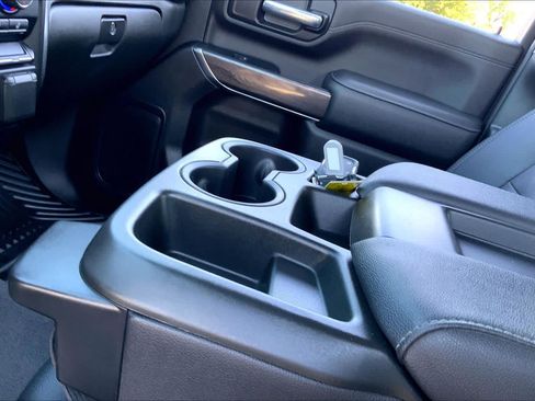 Used 2021 Chevrolet Silverado 2500 LTZ AWD/4WD image 33