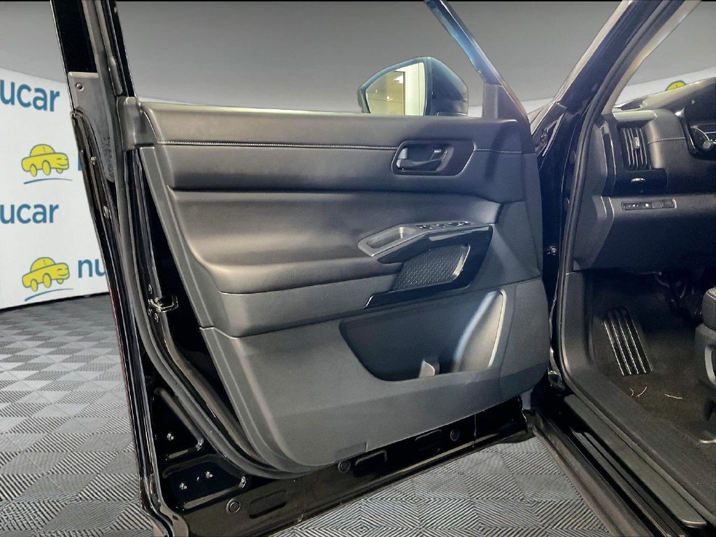 Certified 2024 Nissan Pathfinder SV AWD/4WD image 9