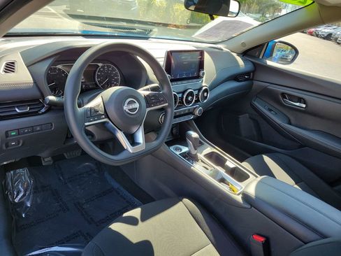 Used 2025 Nissan Sentra SV FWD image 19