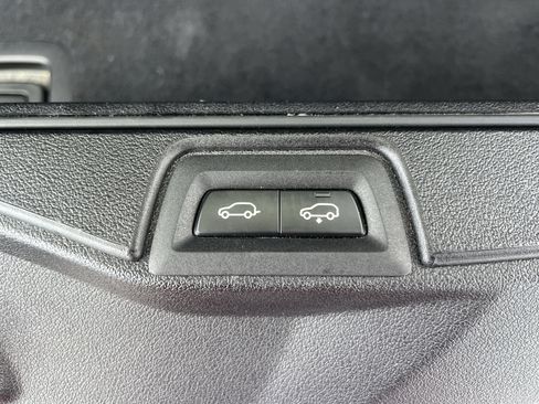 Used 2020 BMW X7 xDrive40i w/ Premium Package AWD/4WD image 18
