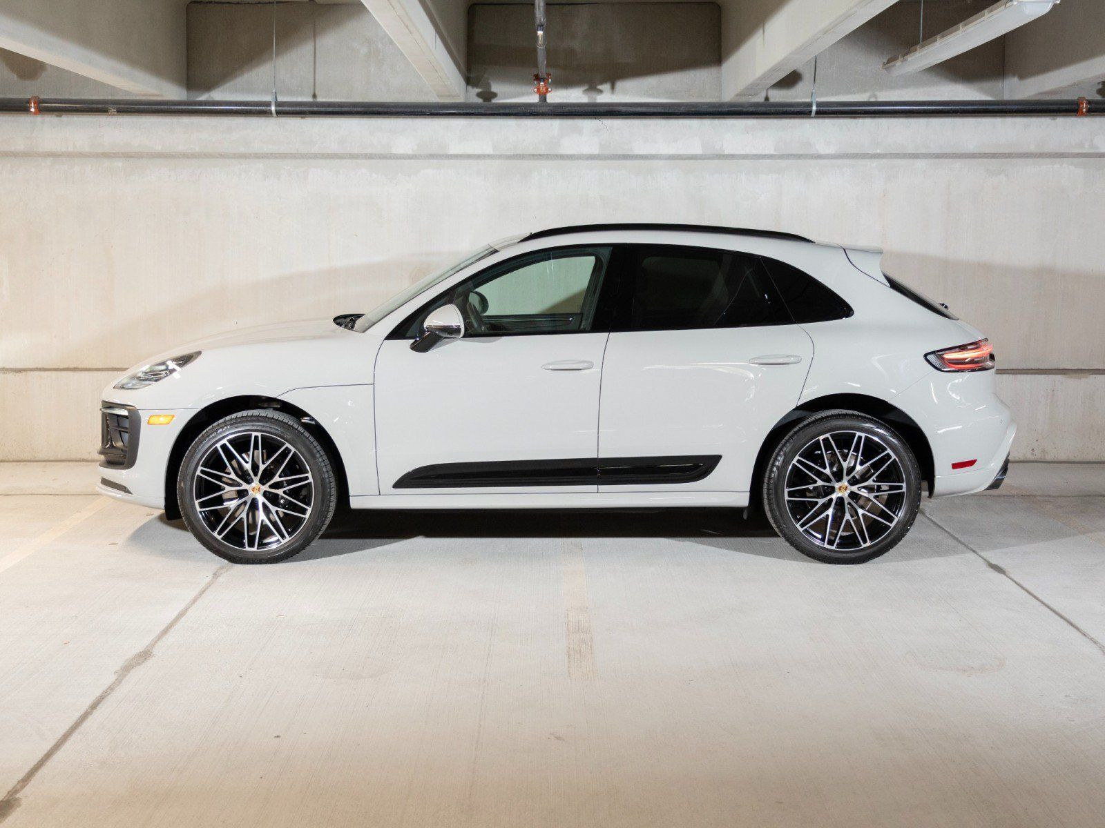 Used 2026 Porsche Macan S AWD/4WD image 2