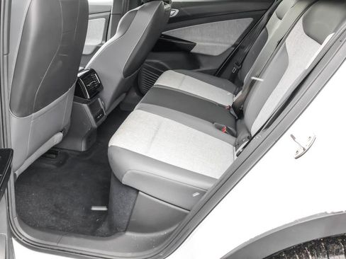 Used 2023 Volkswagen ID.4 Pro image 28