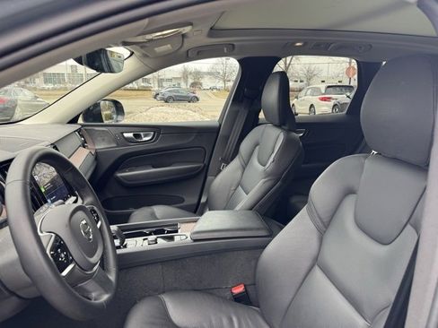 Used 2024 Volvo XC60 T8 Plus w/ Protection Package Premier image 9