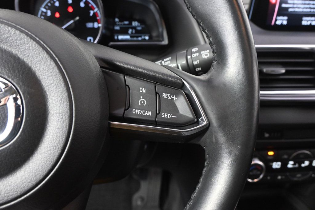 Used 2018 MAZDA MAZDA3 Grand Touring FWD image 34
