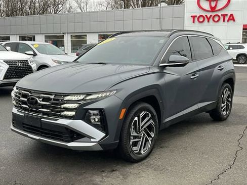 Used 2025 Hyundai Tucson Limited image 3