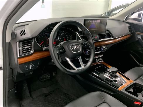 Certified 2023 Audi Q5 2.0T Premium w/ Convenience Package image 2