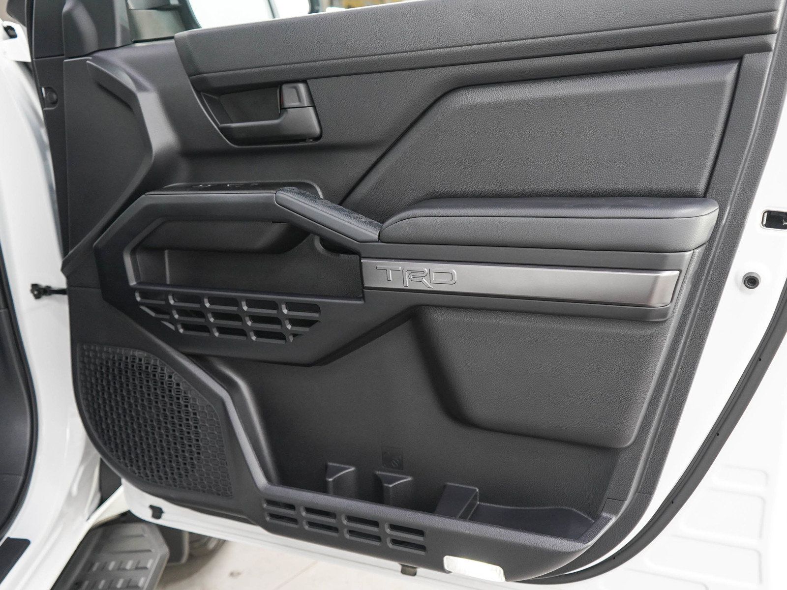Used 2025 Toyota 4Runner TRD Off-Road AWD/4WD image 9